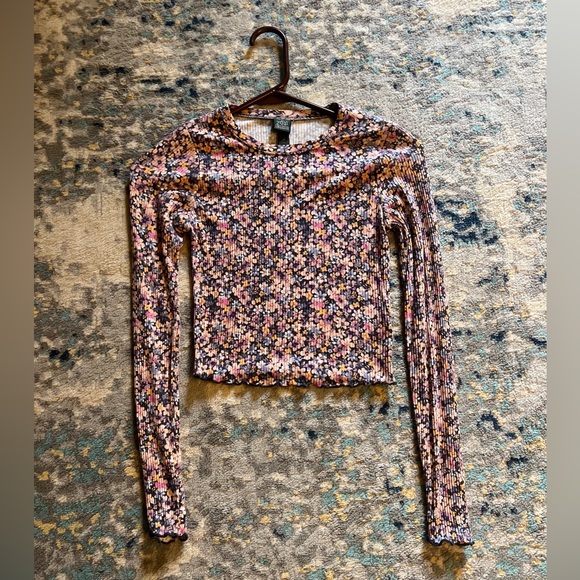 Wild Fable long sleeve shirt / Floral-Flowers / Extra Small / Rarely been worn - Picture 1 of 3